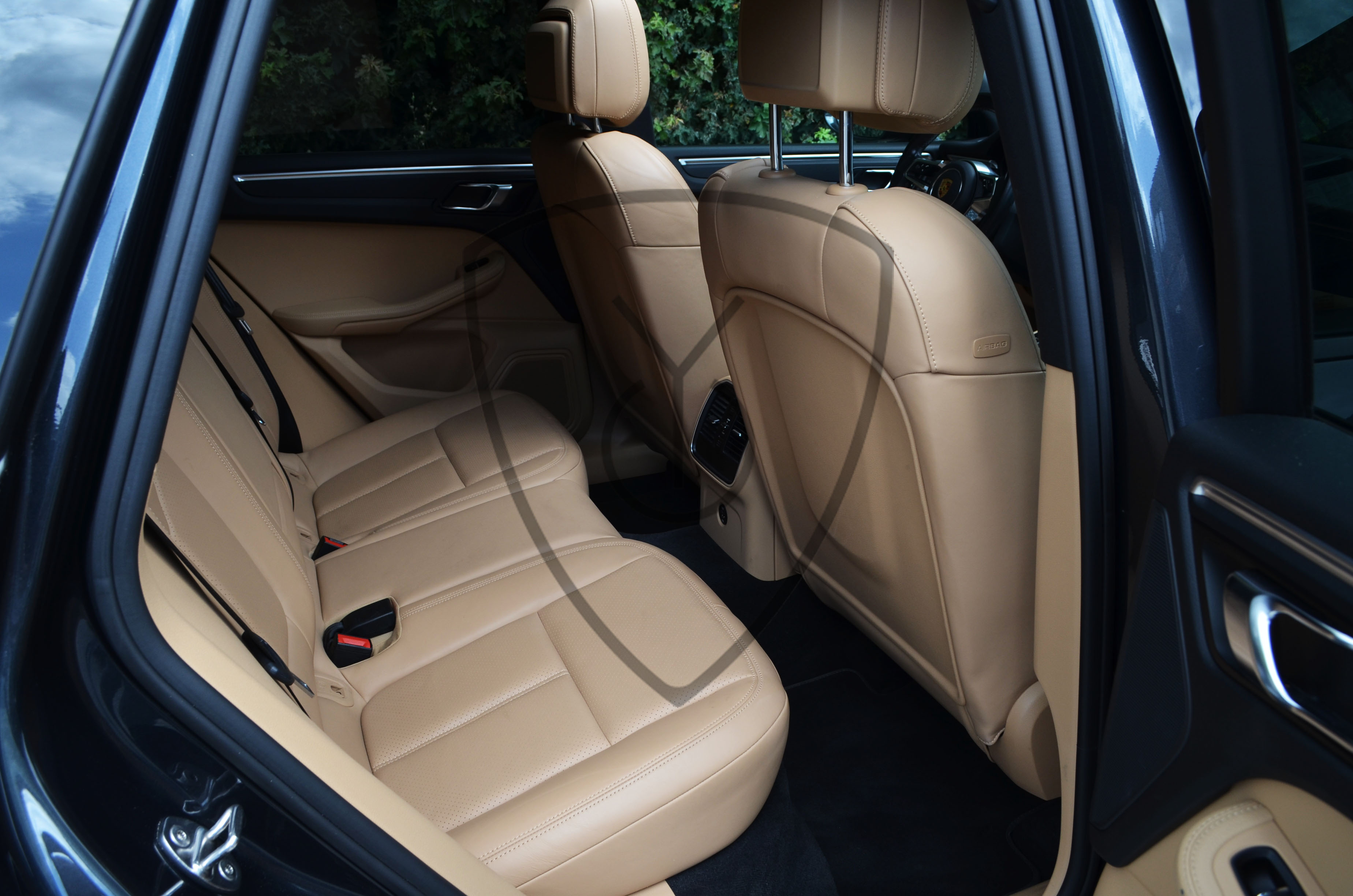 PORSCHE MACAN TURBO PDK — image 4
